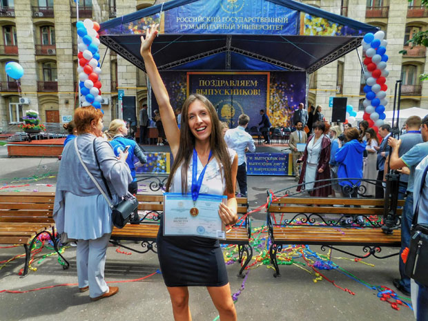 ВЕЛИКО ПРИЗНАЊЕ СРПКИЊИ ИЗ АРИЉА: Наша Милица најбоља студенткиња у Москви